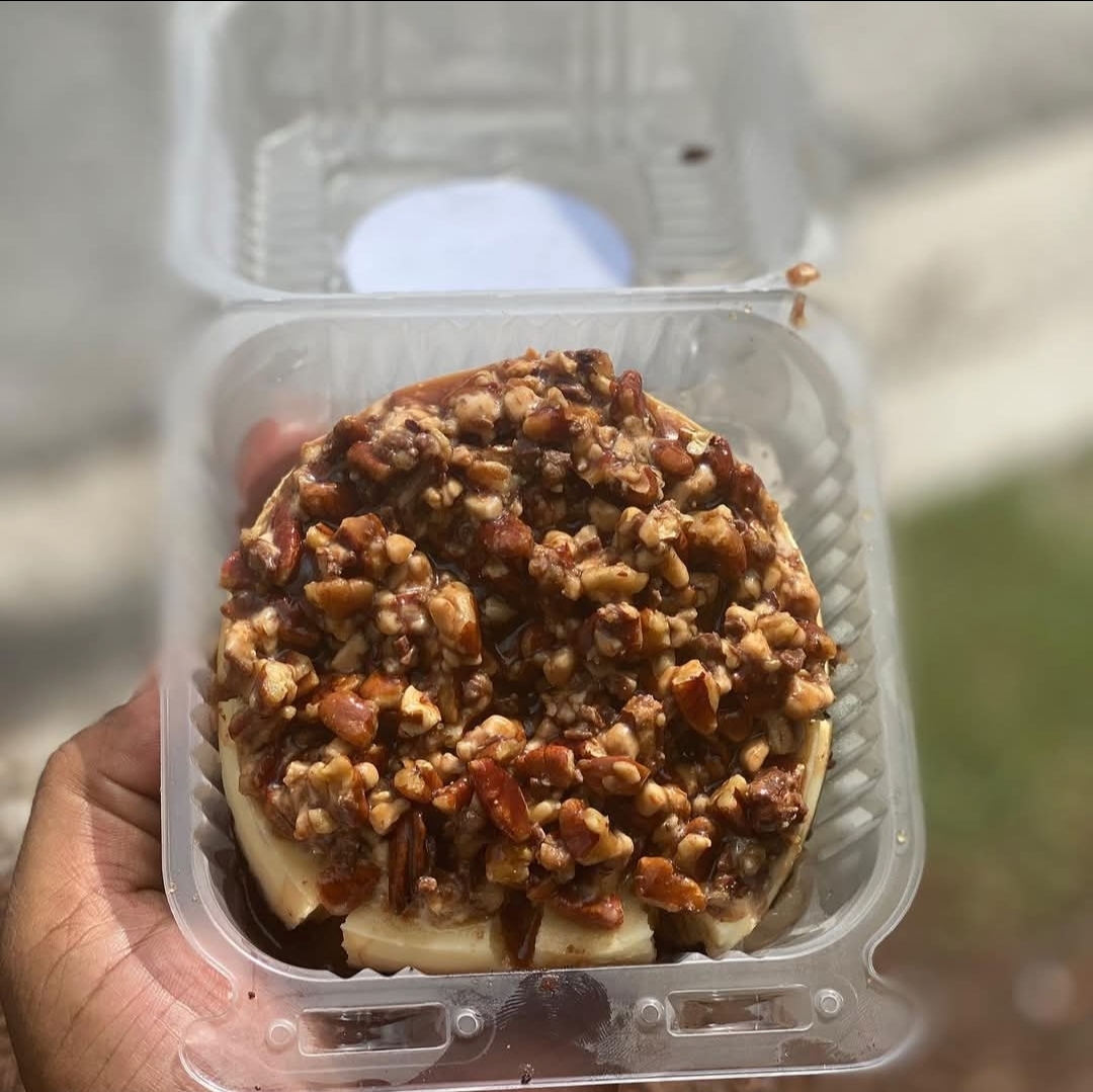 Pecan caramel cheesecake